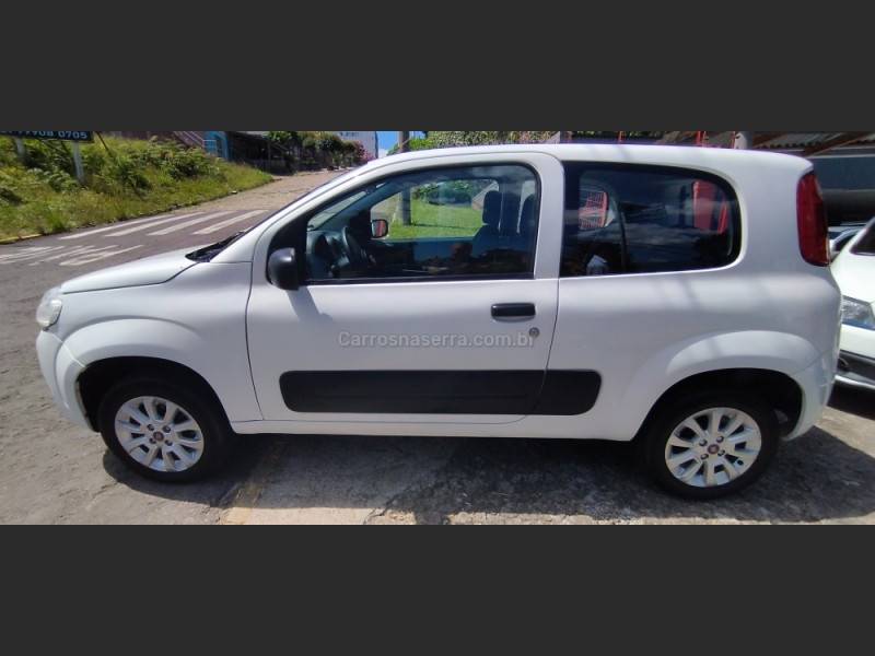 FIAT - UNO - 2013/2013 - Branca - R$ 25.500,00