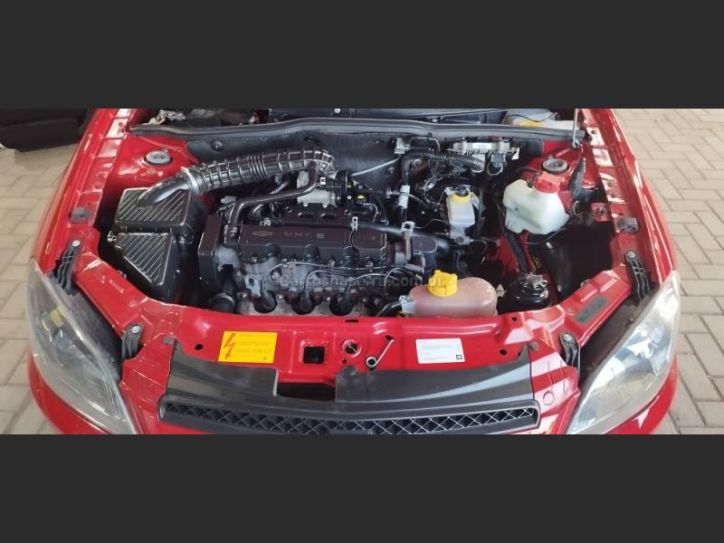 CHEVROLET - CELTA - 2011/2012 - Vermelha - R$ 31.900,00