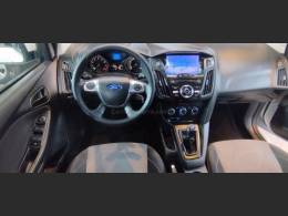 FORD - FOCUS - 2014/2014 - Branca - R$ 57.900,00