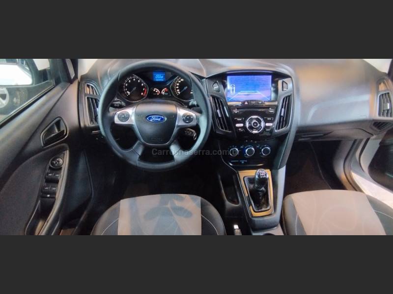 FORD - FOCUS - 2014/2014 - Branca - R$ 57.900,00