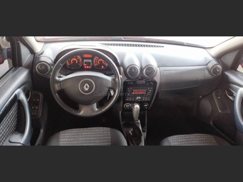 RENAULT - SANDERO - 2011/2012 - Vermelha - R$ 34.900,00
