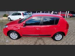 RENAULT - SANDERO - 2011/2012 - Vermelha - R$ 34.900,00