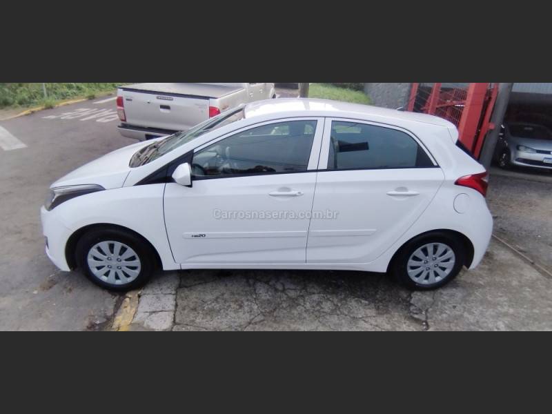 HYUNDAI - HB20 - 2014/2015 - Branca - R$ 47.900,00