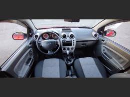 FORD - FIESTA - 2013/2013 - Vermelha - R$ 34.900,00