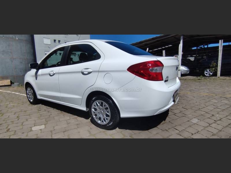 FORD - KA + - 2017/2018 - Branca - R$ 43.900,00