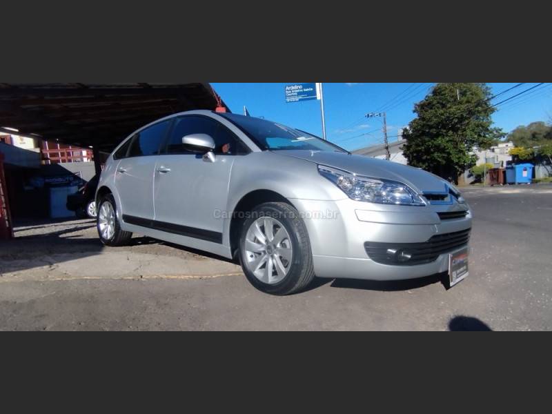 CITROËN - C4 - 2010/2011 - Prata - R$ 32.900,00