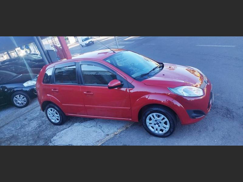 FORD - FIESTA - 2013/2013 - Vermelha - R$ 34.900,00