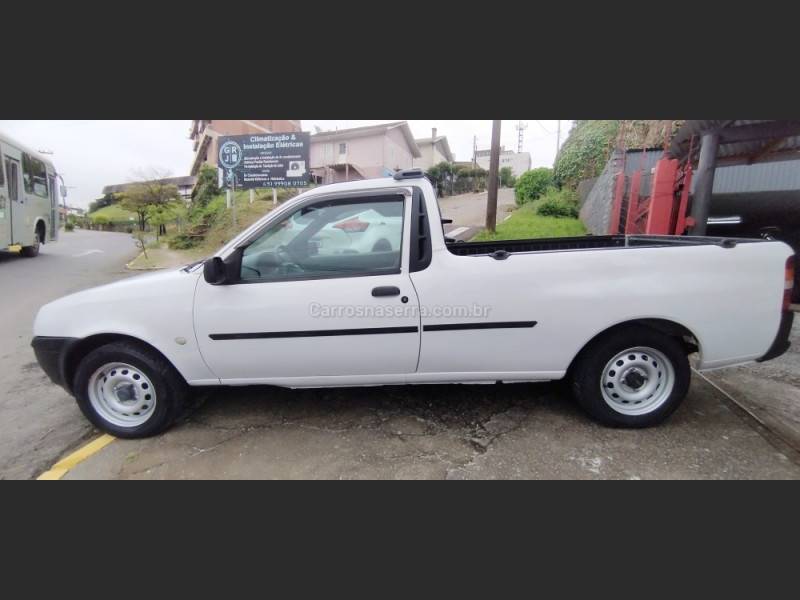 FORD - COURIER - 2003/2003 - Branca - R$ 24.900,00