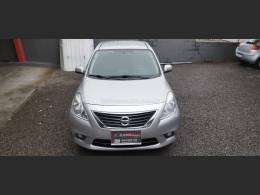 NISSAN - VERSA - 2014/2014 - Prata - R$ 41.900,00