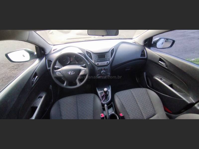 HYUNDAI - HB20 - 2017/2017 - Branca - R$ 51.900,00