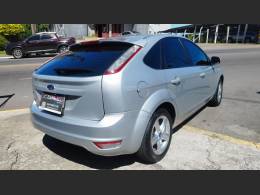 FORD - FOCUS - 2012/2013 - Prata - R$ 43.900,00