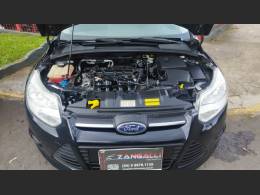 FORD - FOCUS - 2013/2014 - Preta - R$ 47.900,00