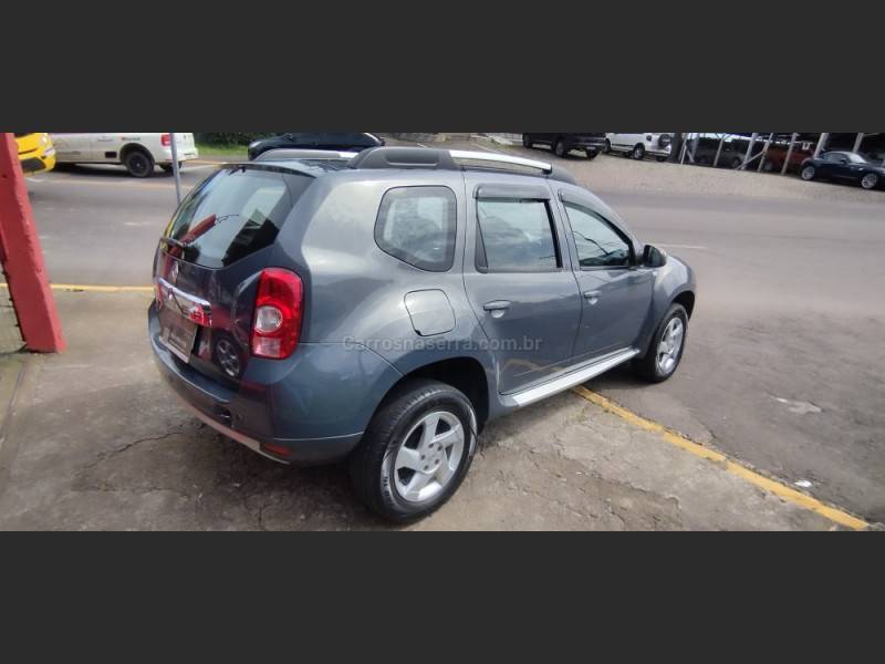 RENAULT - DUSTER - 2012/2013 - Cinza - R$ 51.900,00