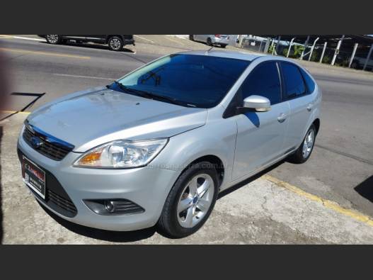 FORD - FOCUS - 2012/2013 - Prata - R$ 43.900,00