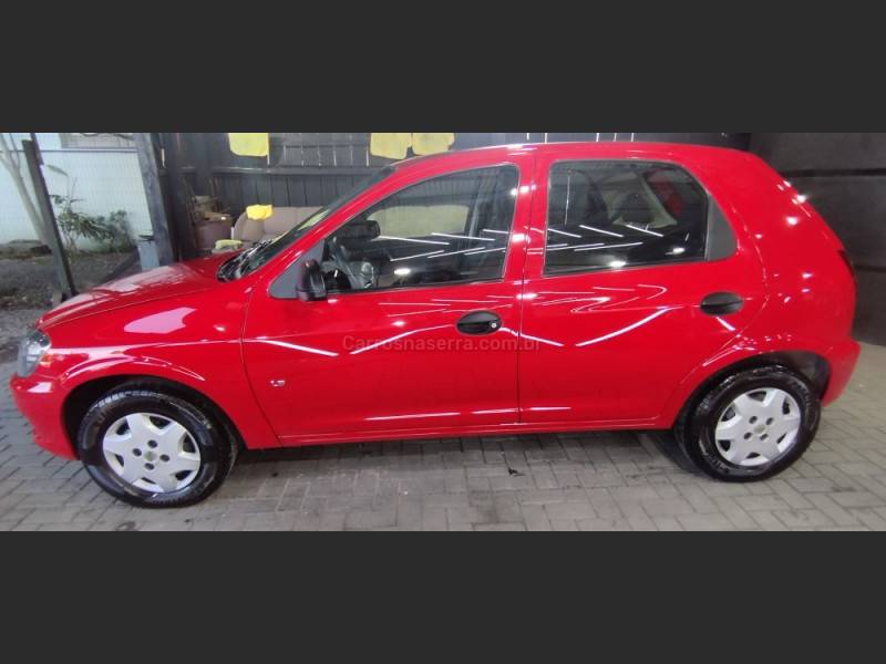 CHEVROLET - CELTA - 2011/2012 - Vermelha - R$ 31.900,00