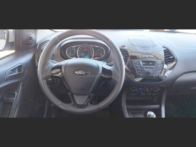 FORD - KA + - 2017/2018 - Branca - R$ 43.900,00
