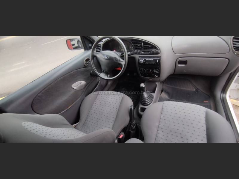 FORD - COURIER - 2003/2003 - Branca - R$ 24.900,00