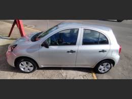 NISSAN - MARCH - 2015/2016 - Prata - R$ 45.900,00