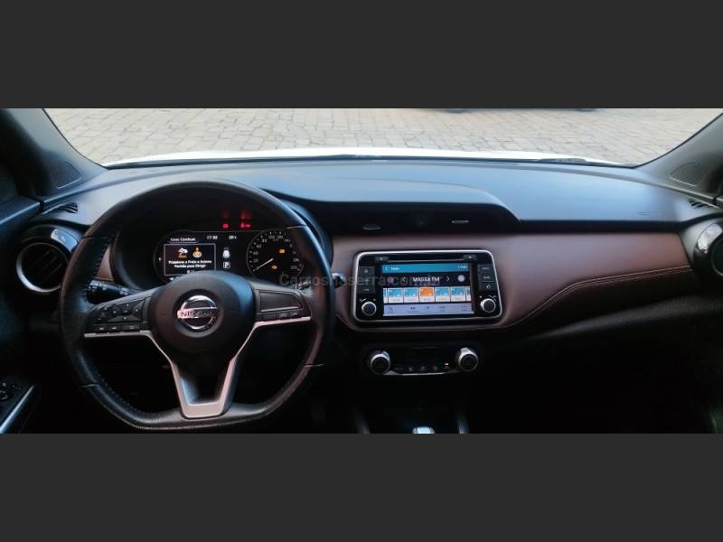 NISSAN - KICKS - 2017/2018 - Branca - R$ 83.500,00