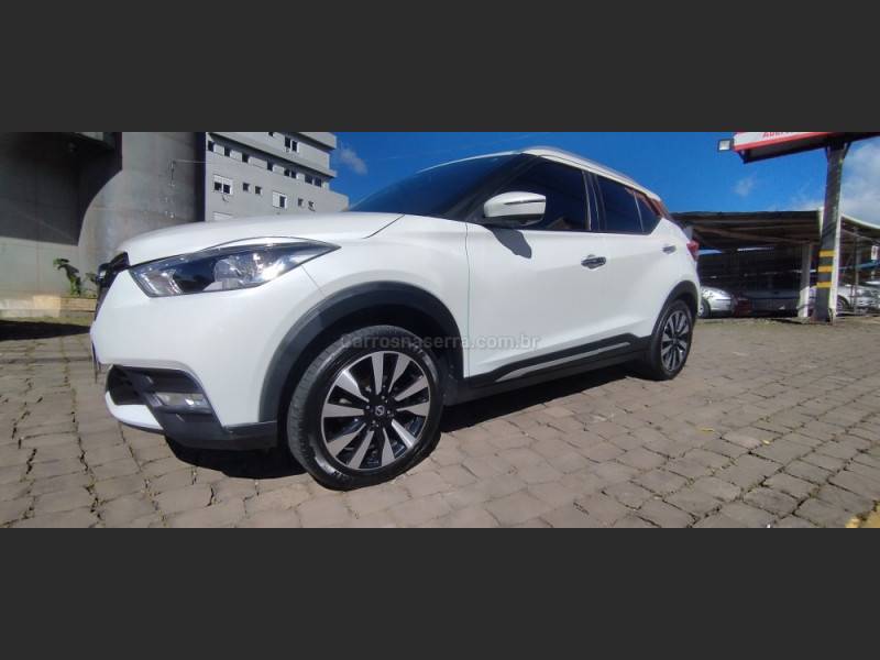 NISSAN - KICKS - 2017/2018 - Branca - R$ 83.500,00