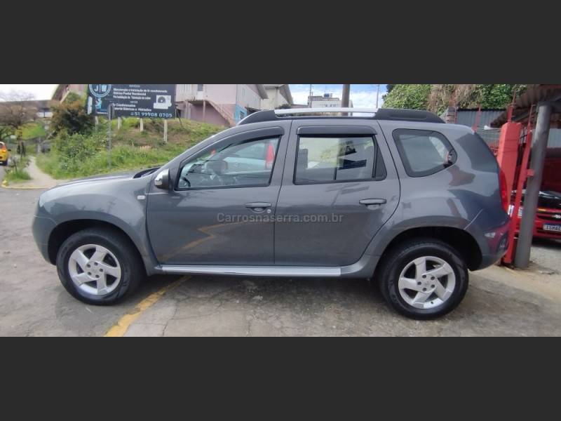 RENAULT - DUSTER - 2012/2013 - Cinza - R$ 51.900,00