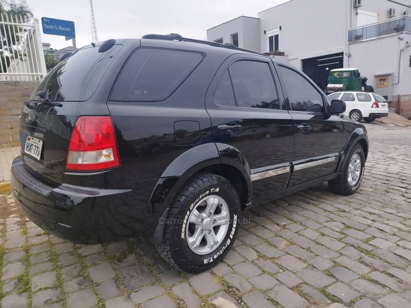 KIA MOTORS - SORENTO - 2005/2005 - Preta - R$ 46.900,00