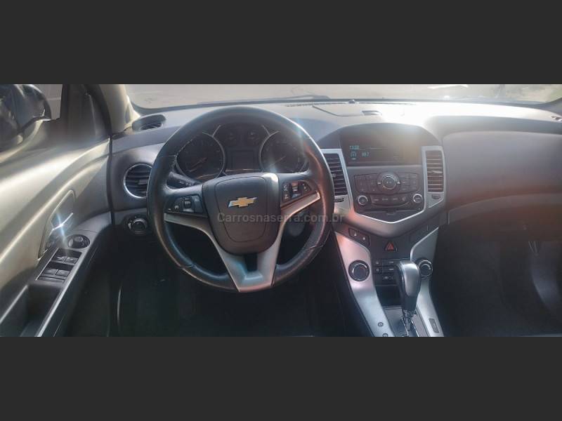 CHEVROLET - CRUZE - 2013/2013 - Preta - R$ 60.500,00