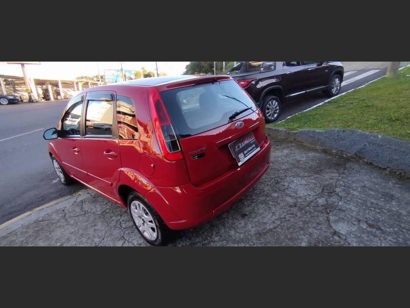 FORD - FIESTA - 2013/2013 - Vermelha - R$ 34.900,00