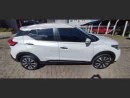 NISSAN - KICKS - 2017/2018 - Branca - R$ 83.500,00