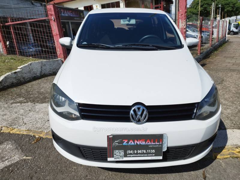 VOLKSWAGEN - FOX - 2011/2012 - Branca - R$ 38.900,00