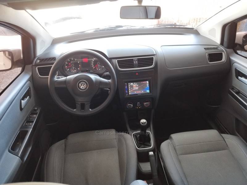 VOLKSWAGEN - FOX - 2011/2012 - Branca - R$ 38.900,00