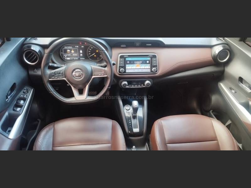 NISSAN - KICKS - 2017/2018 - Branca - R$ 83.500,00