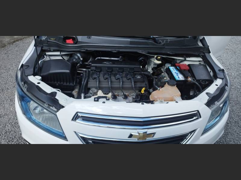 CHEVROLET - ONIX - 2012/2013 - Branca - R$ 43.900,00