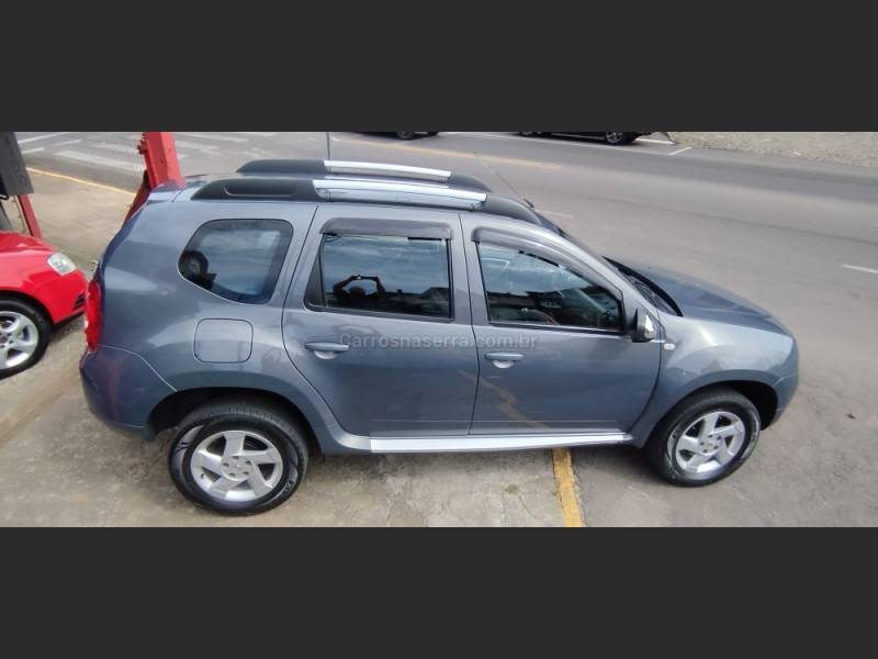 RENAULT - DUSTER - 2012/2013 - Cinza - R$ 51.900,00