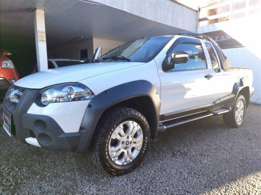 FIAT - STRADA - 2011/2012 - Branca - R$ 51.500,00