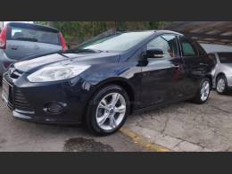 FORD - FOCUS - 2013/2014 - Preta - R$ 47.900,00