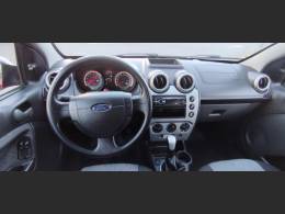 FORD - FIESTA - 2013/2013 - Vermelha - R$ 34.900,00