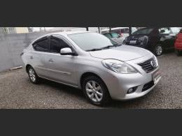 NISSAN - VERSA - 2014/2014 - Prata - R$ 41.900,00