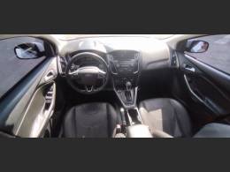 FORD - FOCUS - 2015/2016 - Branca - R$ 57.500,00