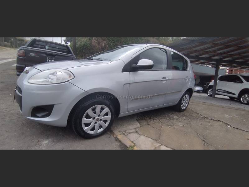 FIAT - PALIO - 2013/2013 - Prata - R$ 38.500,00